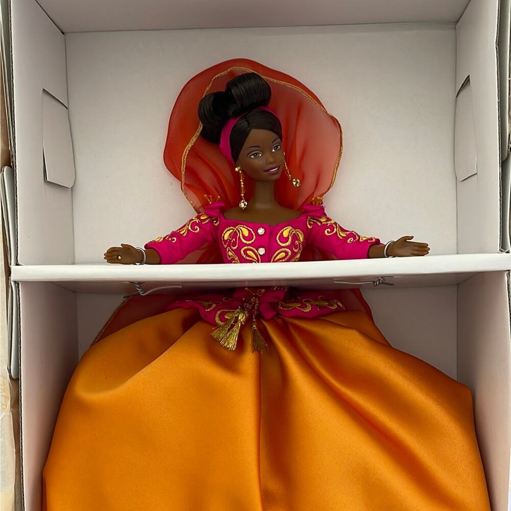 Mattel 1997 Symphony In Chiffon Barbie 3rd In Couture Series AA Ltd. Edition
